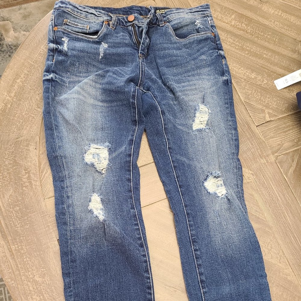 Blank NYC Girlfriend Crop Distressed Sz 28